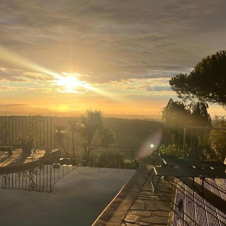 "Aux Balcons Du Riou" Avec Vue Mer 180 Degres Vence Exterior photo
